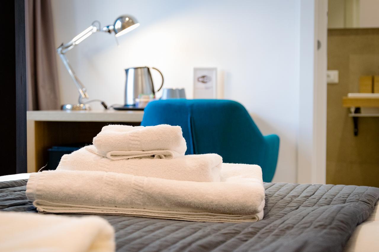 Kalamonjo Suite&Rooms Palermo Bagian luar foto
